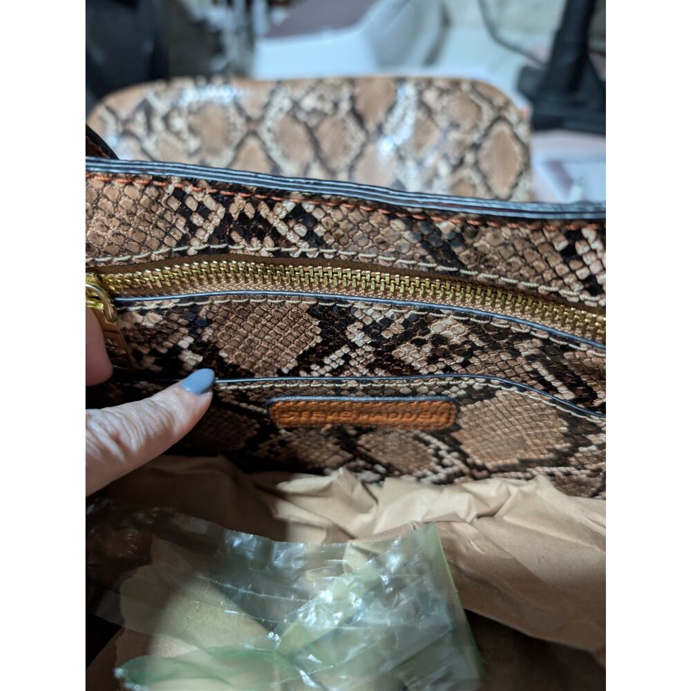 Steve Madden Tote With Matching Snakeskin Bag - P… - image 4